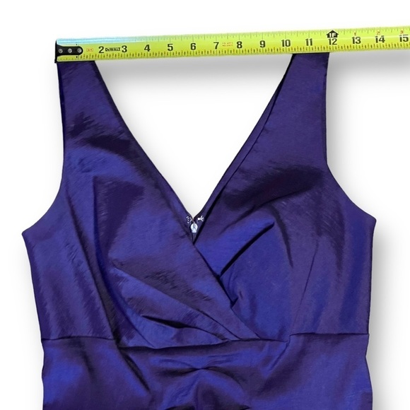 VTG Y2K Calvin Klein Womens Purple V-Neck Body Contour 3D Detailing Dress Size 8 - Picture 4 of 10